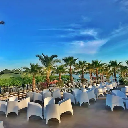 Turan Semesteranläggning (resort) Side